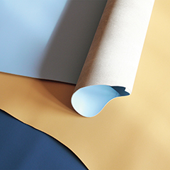 上質なイタリアンレザーを使用