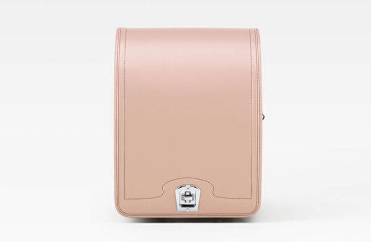 6年後の「自分」にも似合うピンクを。アタラの「ひらひら」なら、成長してもずっと好きが続く。